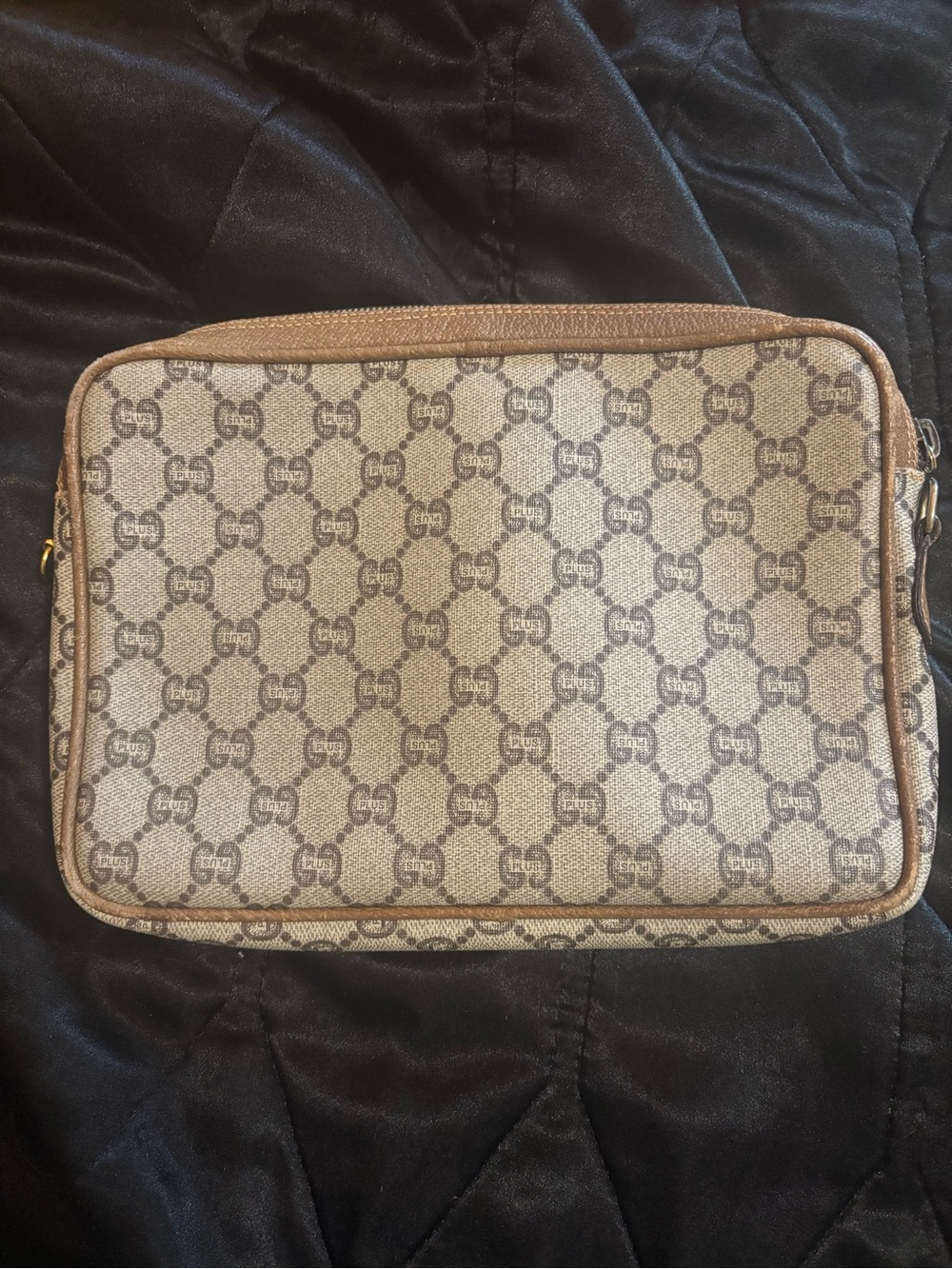 Pre-Loved Gucci Cosmetic Pouch - Picture 8 of 12
